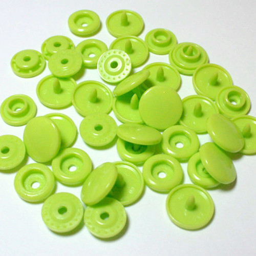 apple green - snaps - 20 sets